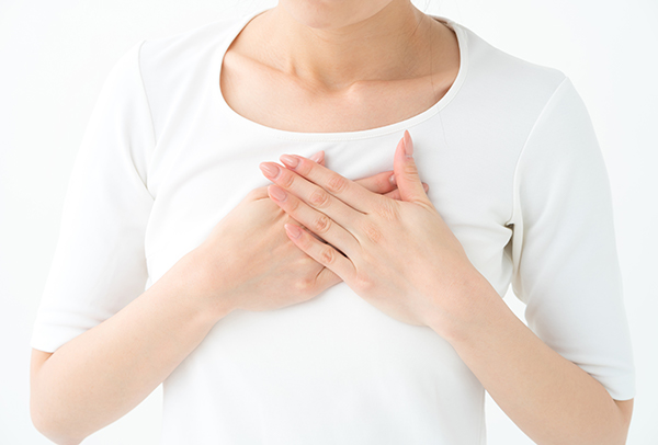 豊胸は形でバレる？歳をとると不自然になる？