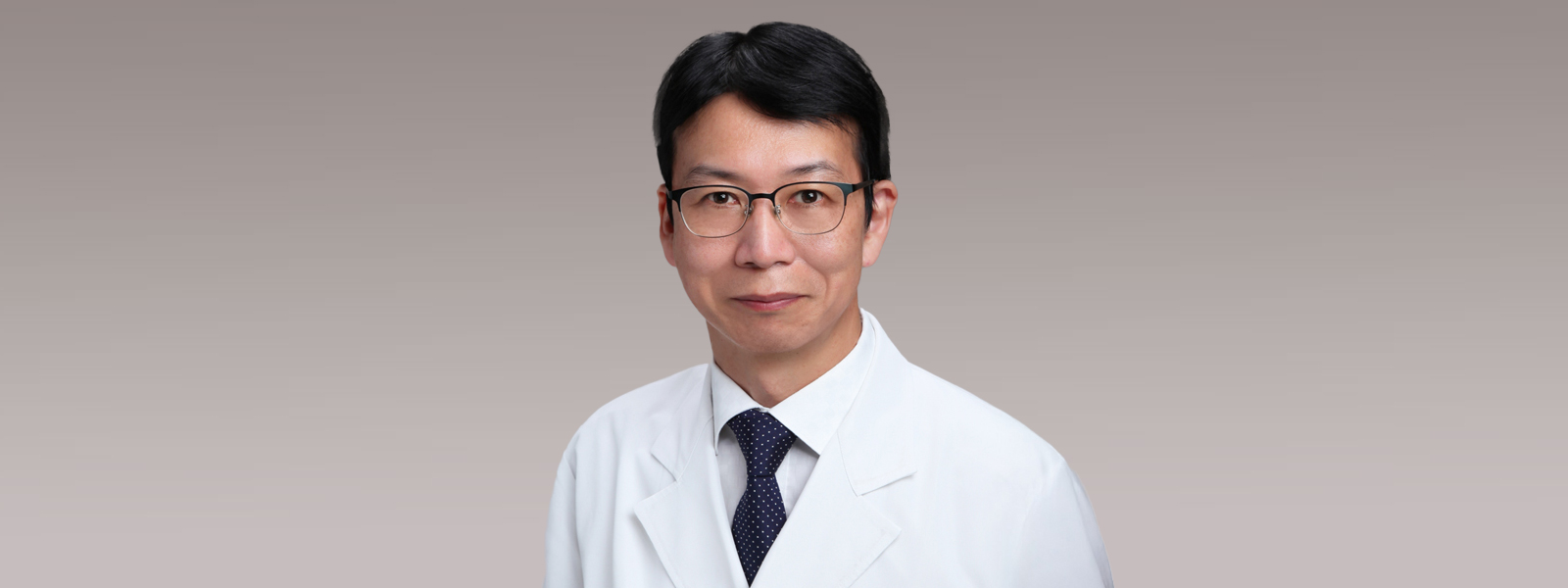 院長 塩川一郎